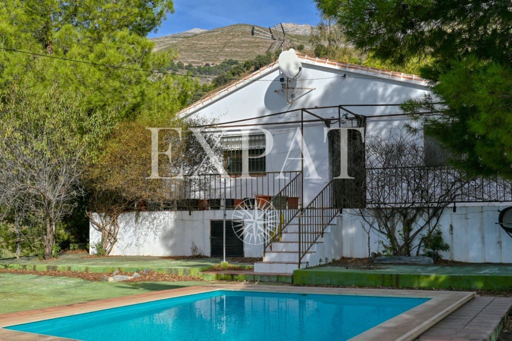 3 soverom Finca/Herregård til salgs i Sedella med svømmebasseng - € 398 000 (Ref: 9393885)