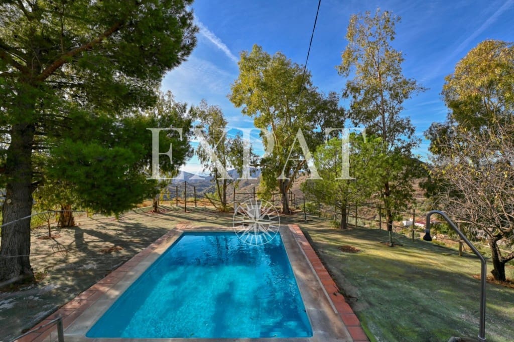 3 soverom Finca/Herregård til salgs i Sedella med svømmebasseng - € 398 000 (Ref: 9393885)