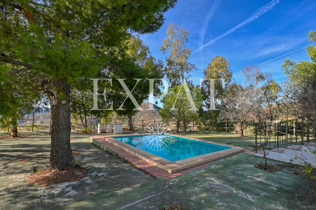 3 soverom Finca/Herregård til salgs i Sedella med svømmebasseng - € 398 000 (Ref: 9393885)