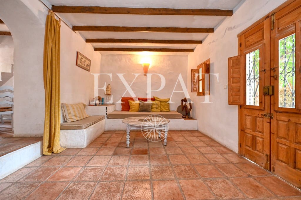 32 soveværelse Finca/Landehus til salg i Vinuela med swimmingpool - € 2.950.000 (Ref: 9395764)