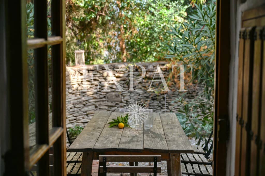 32 soveværelse Finca/Landehus til salg i Vinuela med swimmingpool - € 2.950.000 (Ref: 9395764)