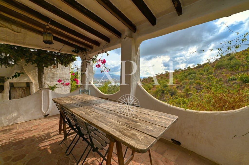 32 soveværelse Finca/Landehus til salg i Vinuela med swimmingpool - € 2.950.000 (Ref: 9395764)