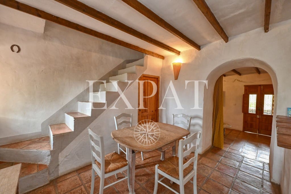 32 soveværelse Finca/Landehus til salg i Vinuela med swimmingpool - € 2.950.000 (Ref: 9395764)