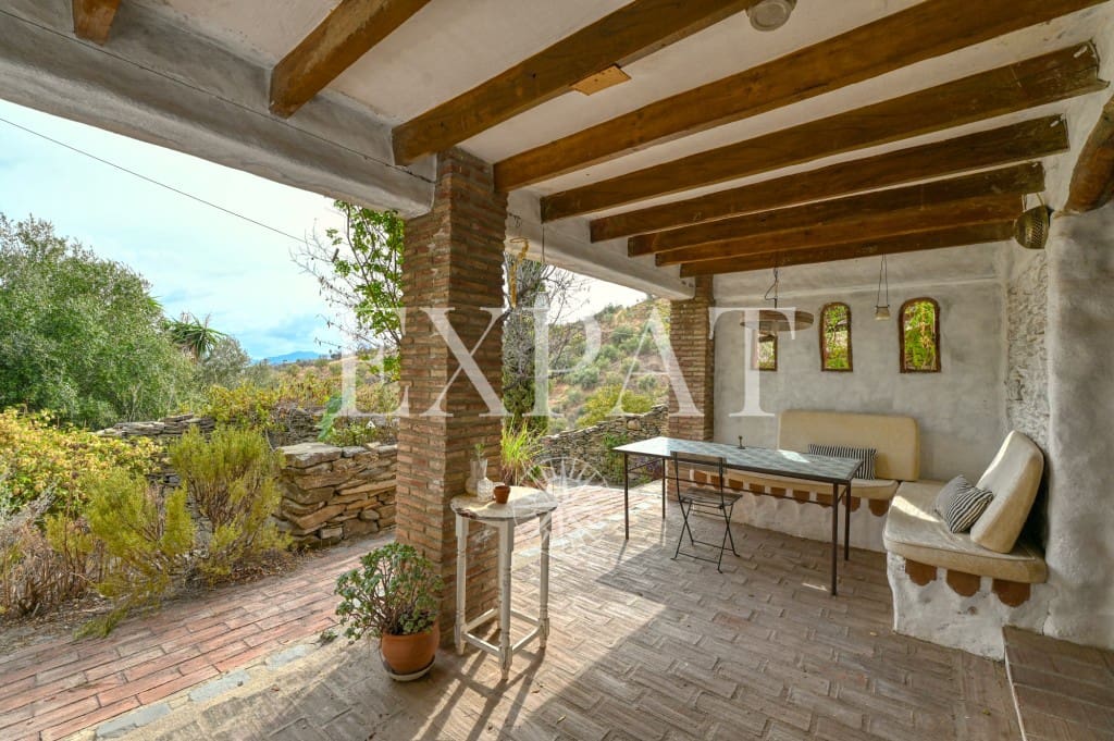 32 soveværelse Finca/Landehus til salg i Vinuela med swimmingpool - € 2.950.000 (Ref: 9395764)