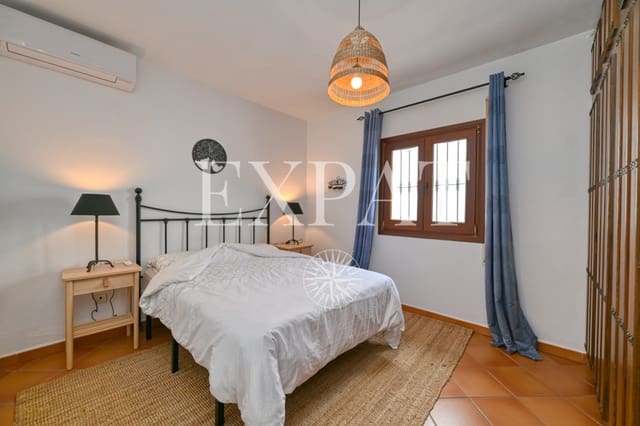 4 soveværelse Finca/Landehus til salg i Cómpeta med swimmingpool - € 389.000 (Ref: 9415648)