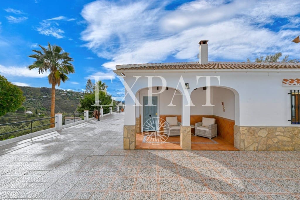 4 soveværelse Finca/Landehus til salg i Competa med swimmingpool - € 389.000 (Ref: 9415648)