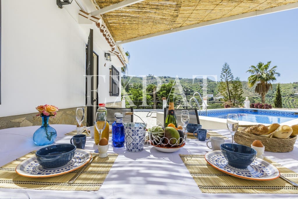 4 soveværelse Finca/Landehus til salg i Competa med swimmingpool - € 389.000 (Ref: 9415648)