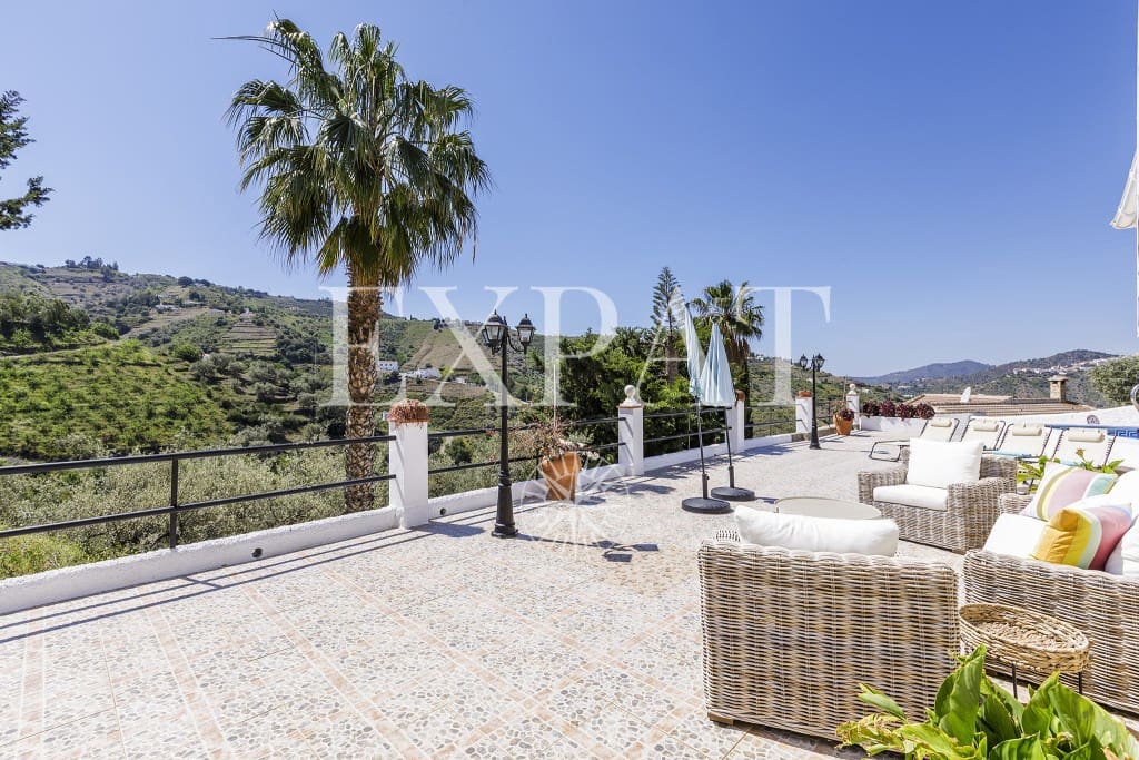 4 soveværelse Finca/Landehus til salg i Competa med swimmingpool - € 389.000 (Ref: 9415648)