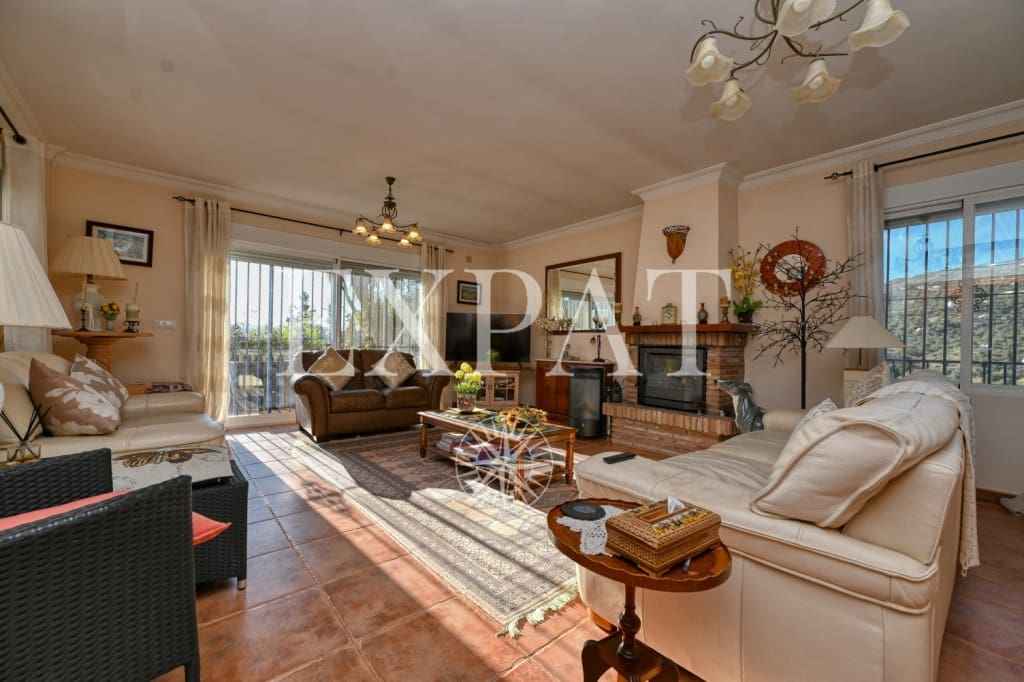 5 sovrum Finca/Hus på landet till salu i Alcaucin med pool - 459 000 € (Ref: 9421993)