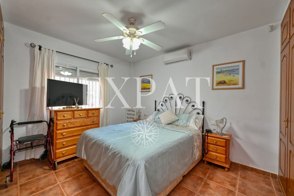 5 sovrum Finca/Hus på landet till salu i Alcaucin med pool - 459 000 € (Ref: 9421993)