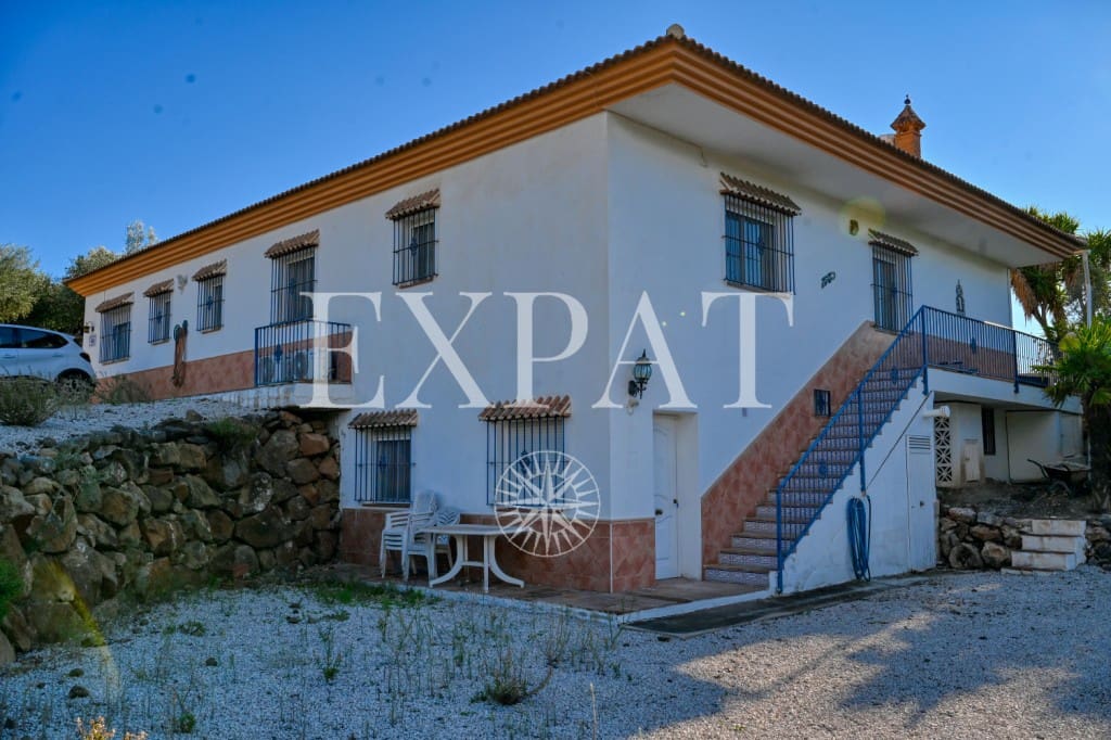 5 sovrum Finca/Hus på landet till salu i Alcaucin med pool - 459 000 € (Ref: 9421993)