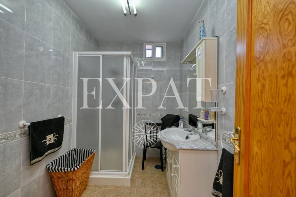 5 sovrum Finca/Hus på landet till salu i Alcaucin med pool - 459 000 € (Ref: 9421993)