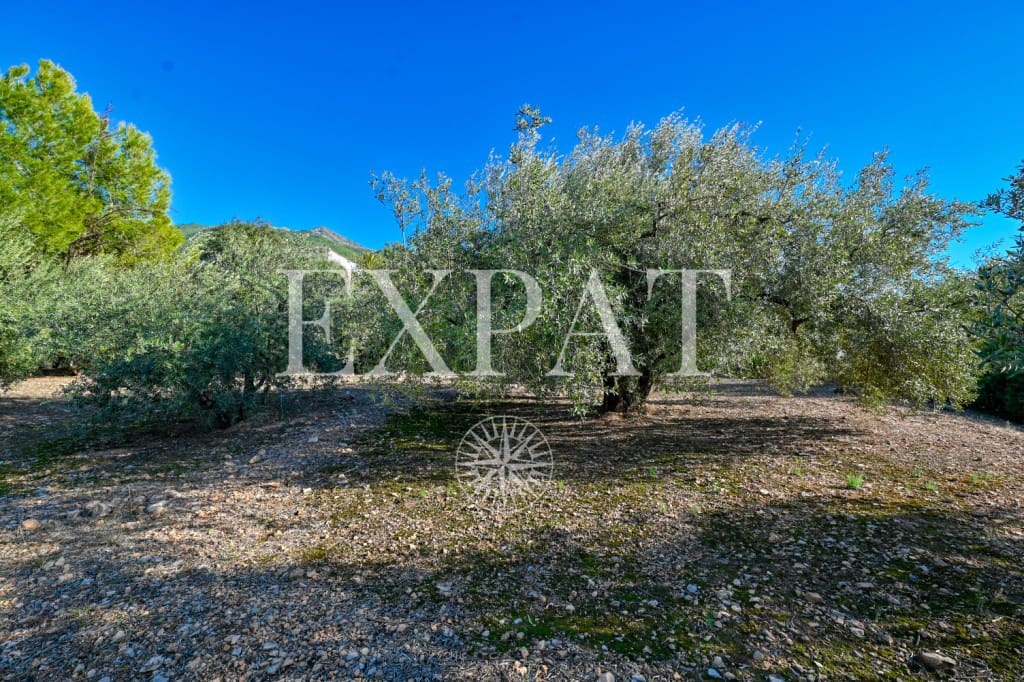 5 sovrum Finca/Hus på landet till salu i Alcaucin med pool - 459 000 € (Ref: 9421993)