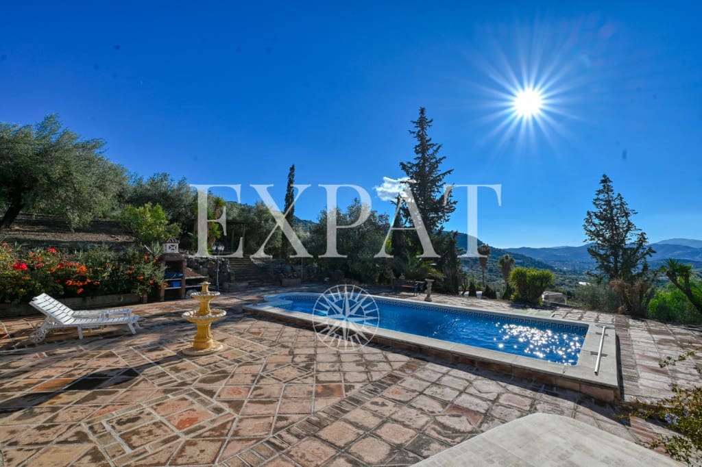 5 sovrum Finca/Hus på landet till salu i Alcaucin med pool - 459 000 € (Ref: 9421993)