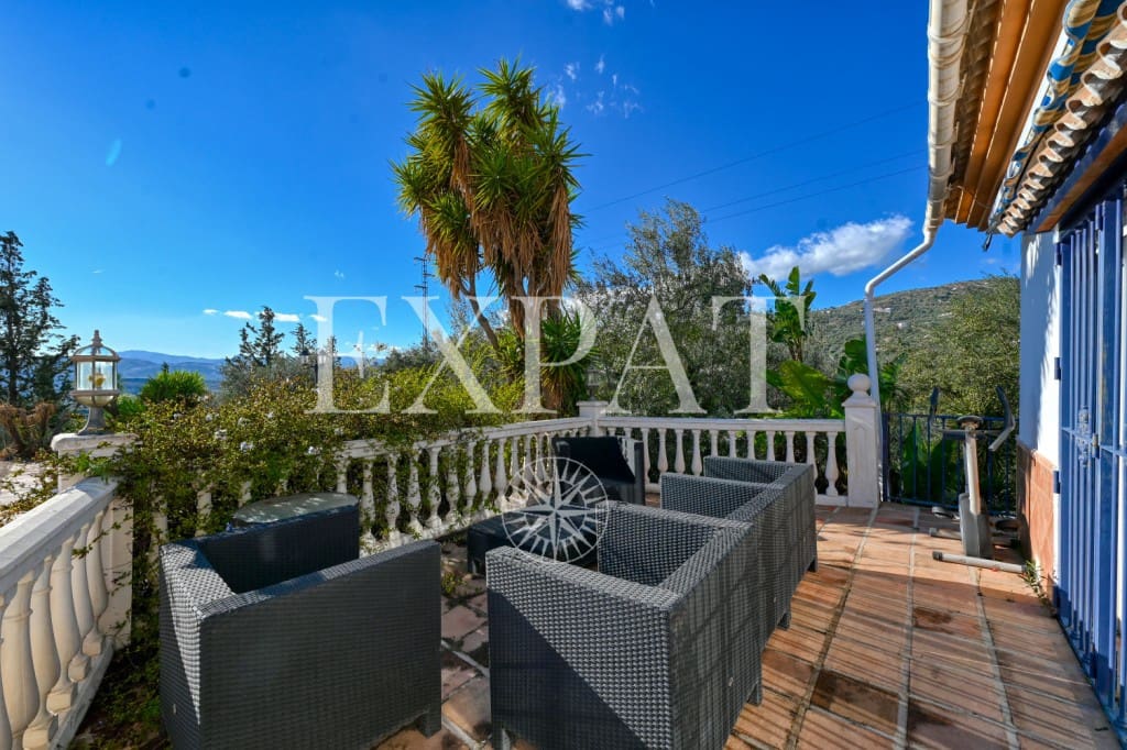 5 sovrum Finca/Hus på landet till salu i Alcaucin med pool - 459 000 € (Ref: 9421993)