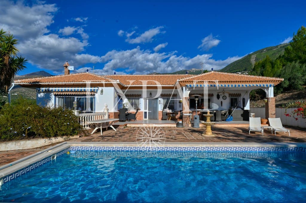 5 sovrum Finca/Hus på landet till salu i Alcaucin med pool - 459 000 € (Ref: 9421993)