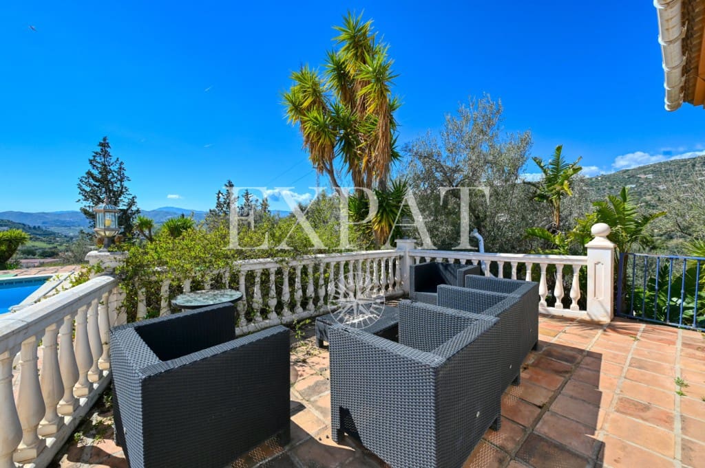 5 sypialnia Finka/Dom wiejski na sprzedaż w Alcaucin z basenem - 415 000 € (Ref: 9421993)