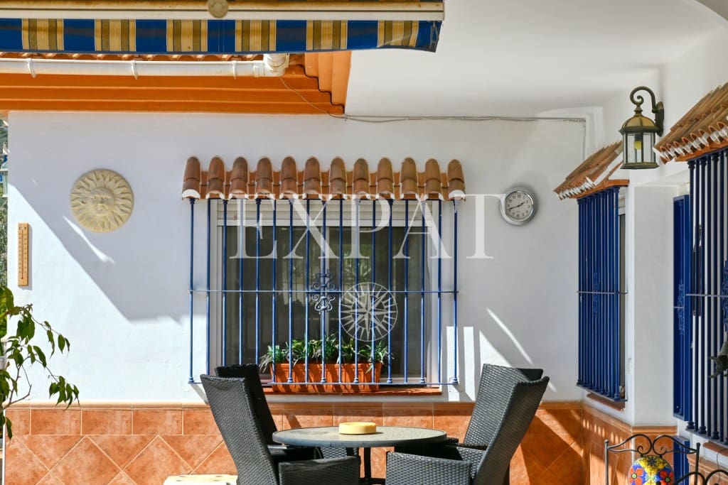 5 sypialnia Finka/Dom wiejski na sprzedaż w Alcaucin z basenem - 415 000 € (Ref: 9421993)