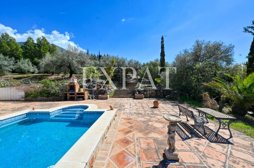 5 sypialnia Finka/Dom wiejski na sprzedaż w Alcaucin z basenem - 415 000 € (Ref: 9421993)