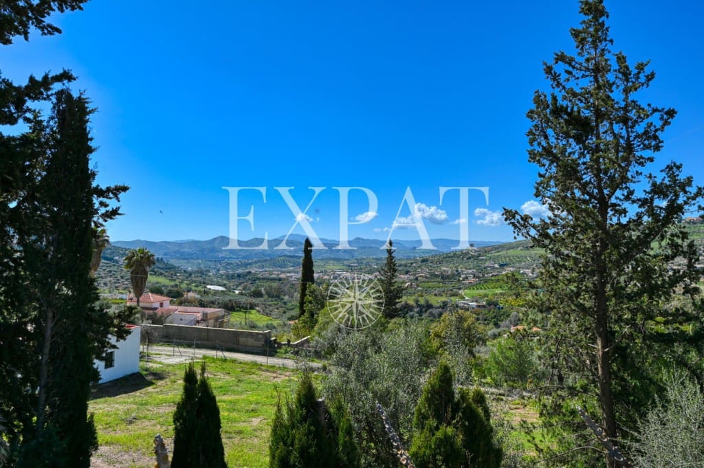 5 sypialnia Finka/Dom wiejski na sprzedaż w Alcaucin z basenem - 415 000 € (Ref: 9421993)