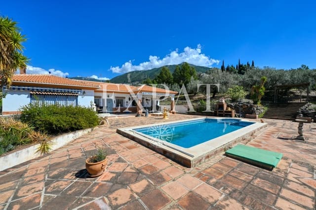 5 slaapkamer Finca/Landhuis te koop in Alcaucín met zwembad - € 415.000 (Ref: 9421993)