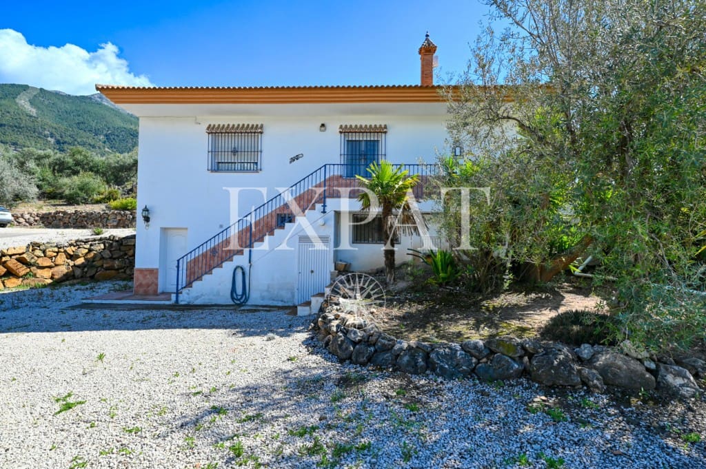 5 sypialnia Finka/Dom wiejski na sprzedaż w Alcaucin z basenem - 415 000 € (Ref: 9421993)