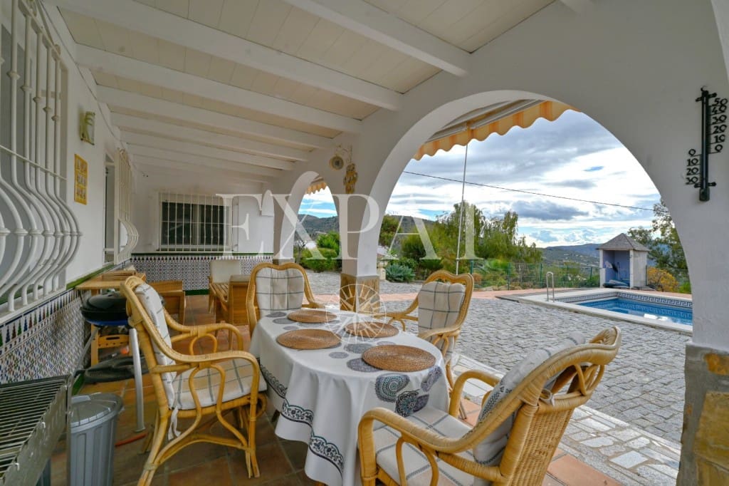 3 soveværelse Finca/Landehus til salg i Alcaucin med swimmingpool garage - € 397.500 (Ref: 9436888)