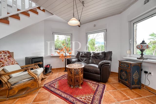 3 soveværelse Finca/Landehus til salg i Alcaucín med swimmingpool garage - € 397.500 (Ref: 9436888)