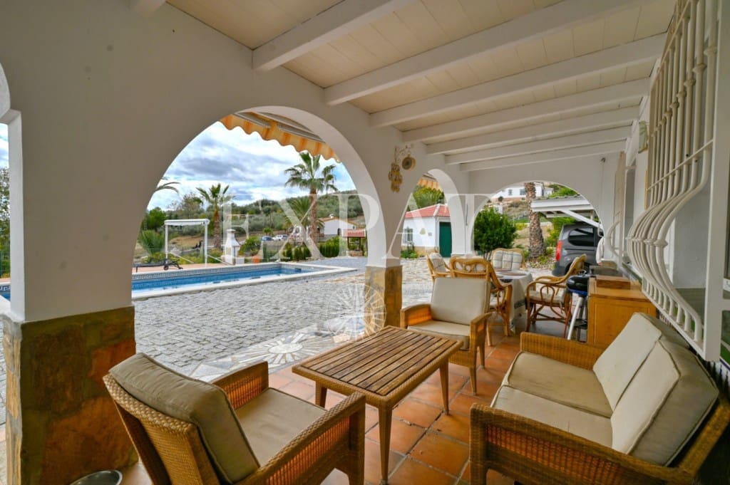 3 soveværelse Finca/Landehus til salg i Alcaucin med swimmingpool garage - € 397.500 (Ref: 9436888)