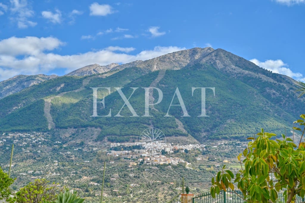 3 soveværelse Finca/Landehus til salg i Alcaucin med swimmingpool garage - € 397.500 (Ref: 9436888)