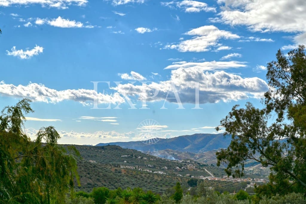 3 soveværelse Finca/Landehus til salg i Alcaucin med swimmingpool garage - € 397.500 (Ref: 9436888)