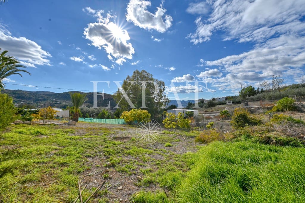 3 soveværelse Finca/Landehus til salg i Alcaucin med swimmingpool garage - € 397.500 (Ref: 9436888)