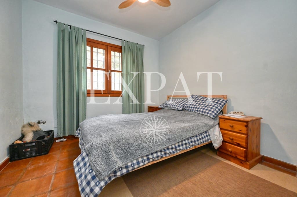 3 soveværelse Finca/Landehus til salg i Alcaucin med swimmingpool - € 370.000 (Ref: 9436889)