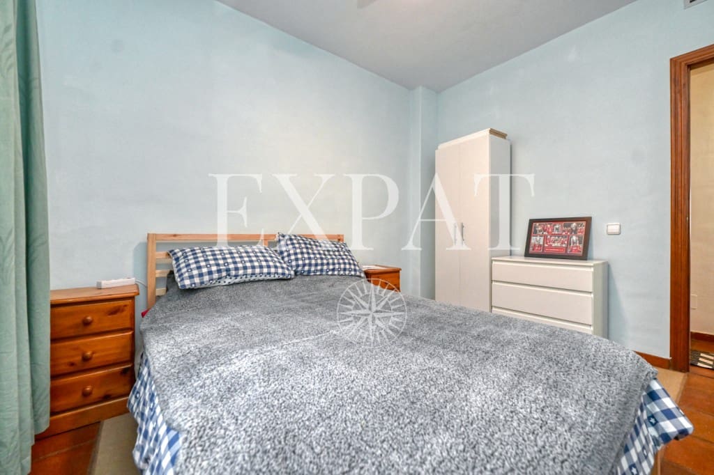 3 soveværelse Finca/Landehus til salg i Alcaucin med swimmingpool - € 370.000 (Ref: 9436889)