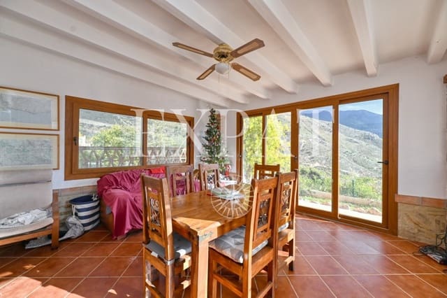 3 soveværelse Finca/Landehus til salg i Alcaucín med swimmingpool - € 370.000 (Ref: 9436889)