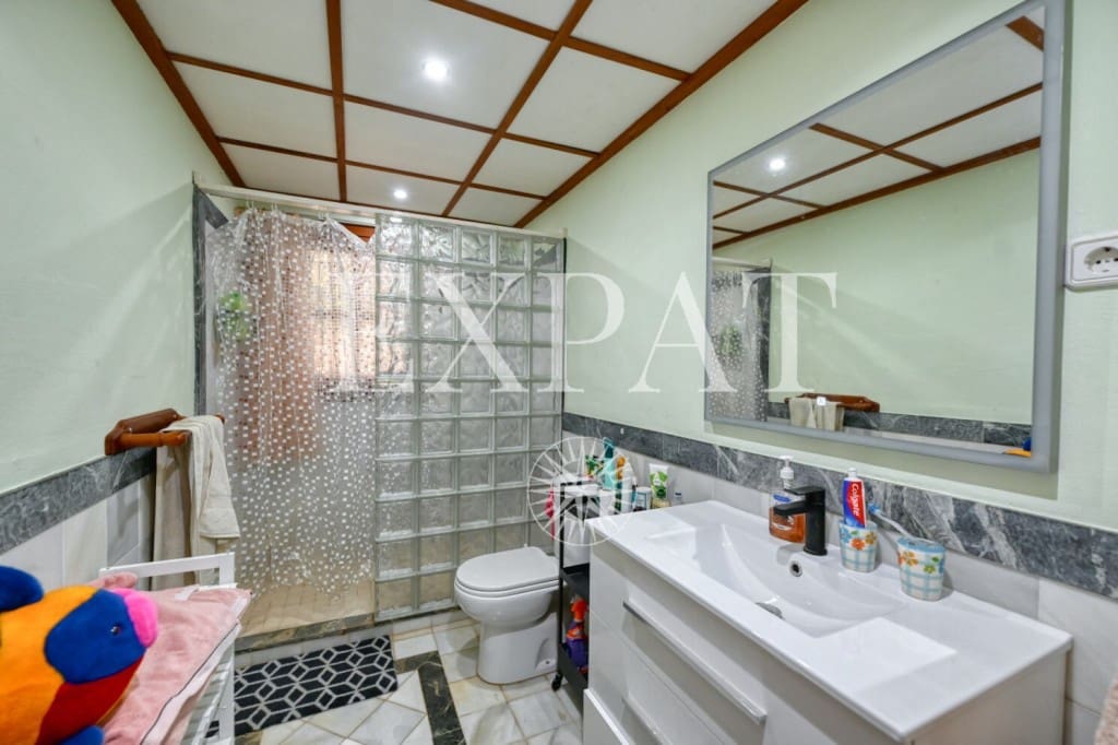 3 soveværelse Finca/Landehus til salg i Alcaucin med swimmingpool - € 370.000 (Ref: 9436889)