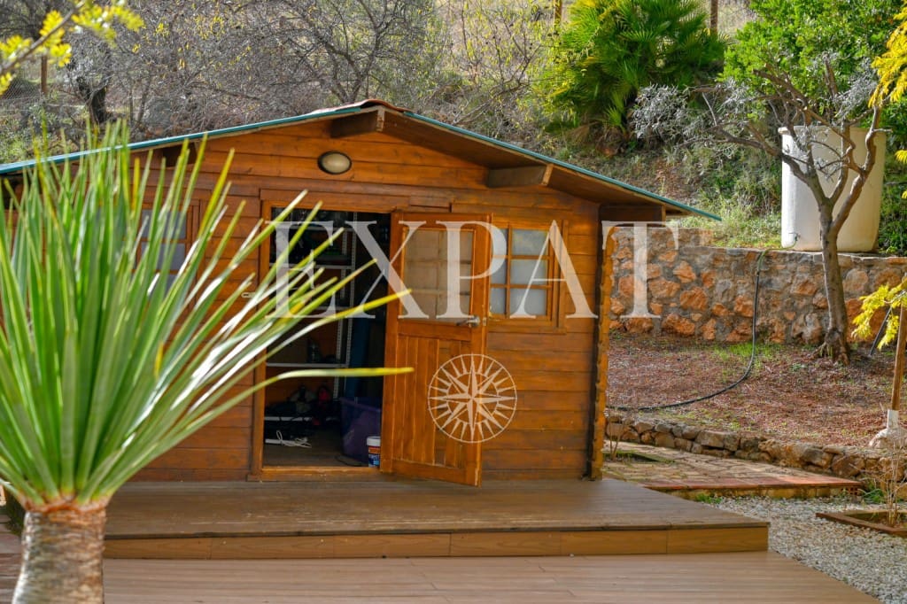 3 soveværelse Finca/Landehus til salg i Alcaucin med swimmingpool - € 370.000 (Ref: 9436889)