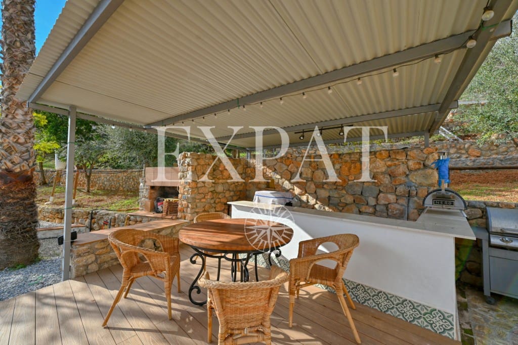 3 soveværelse Finca/Landehus til salg i Alcaucin med swimmingpool - € 370.000 (Ref: 9436889)