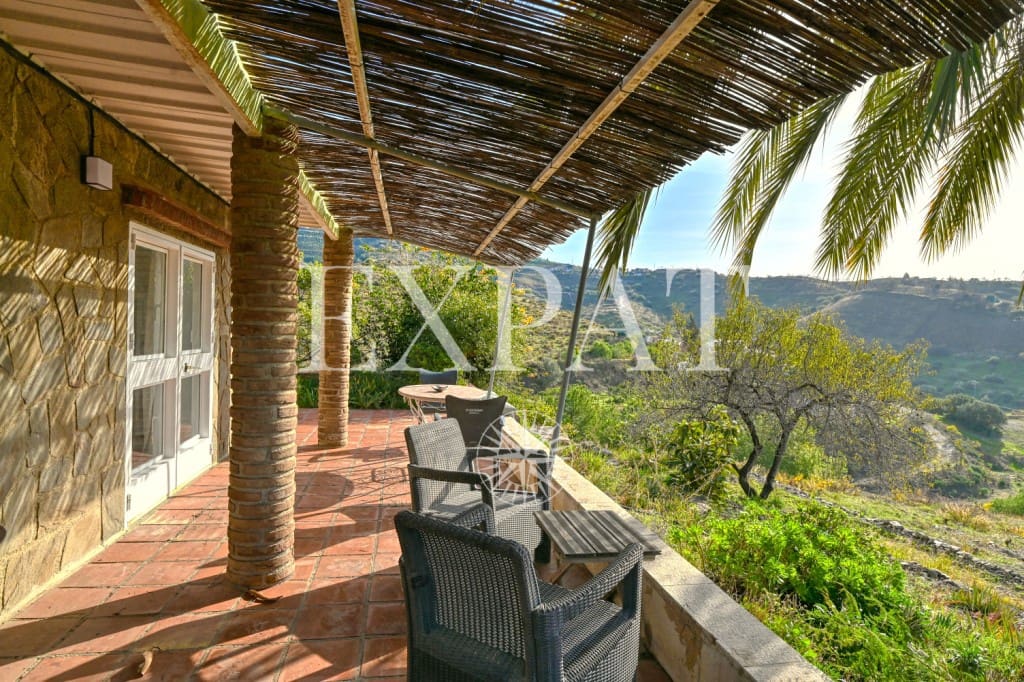 6 bedroom Finca/Country House for sale in Velez-Malaga with pool - € 749,000 (Ref: 9488655)