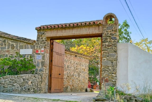 6 soveværelse Finca/Landehus til salg i Arenas med swimmingpool - € 749.000 (Ref: 9488655)