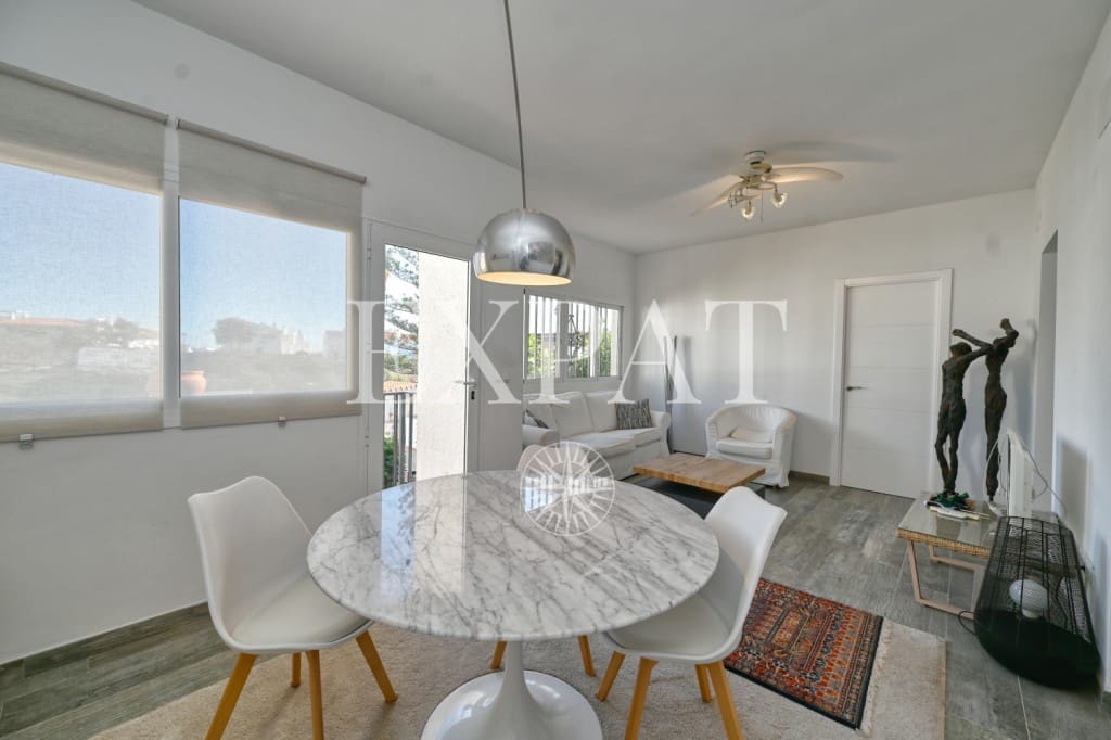 5 bedroom Villa for sale in Torre de Benagalbon with pool garage - € 695,000 (Ref: 9494454)