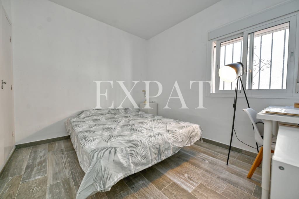 5 bedroom Villa for sale in Torre de Benagalbon with pool garage - € 695,000 (Ref: 9494454)