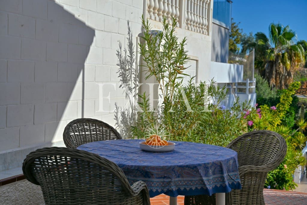 5 bedroom Villa for sale in Torre de Benagalbon with pool garage - € 695,000 (Ref: 9494454)