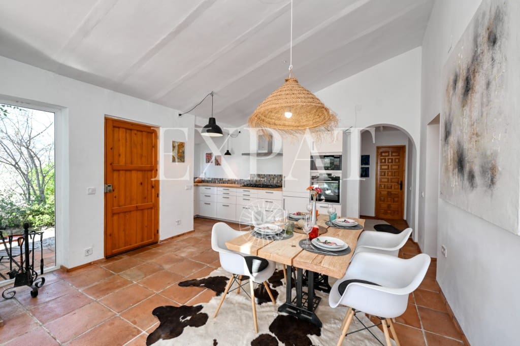 3 makuuhuone Maalaistalo myytävänä paikassa Sayalonga mukana uima-altaan - 475 000 € (Ref: 9494455)