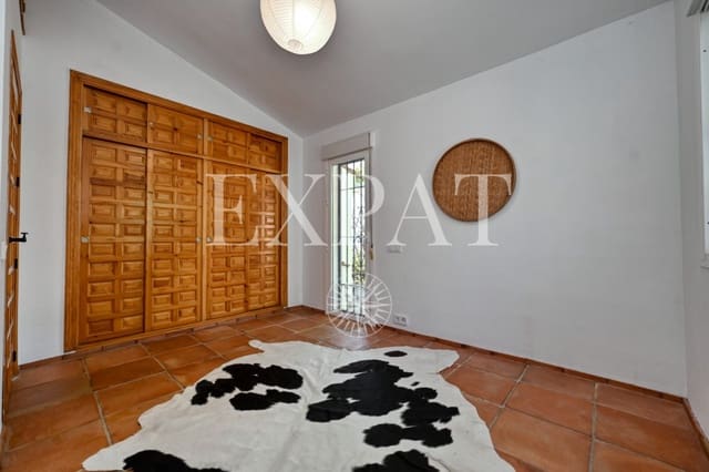 3 makuuhuone Maalaistalo myytävänä paikassa Sayalonga mukana uima-altaan - 475 000 € (Ref: 9494455)