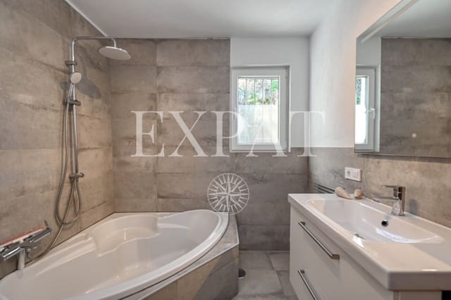 3 makuuhuone Maalaistalo myytävänä paikassa Sayalonga mukana uima-altaan - 475 000 € (Ref: 9494455)