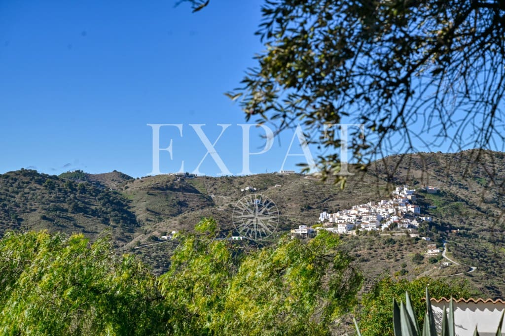 3 makuuhuone Maalaistalo myytävänä paikassa Sayalonga mukana uima-altaan - 475 000 € (Ref: 9494455)