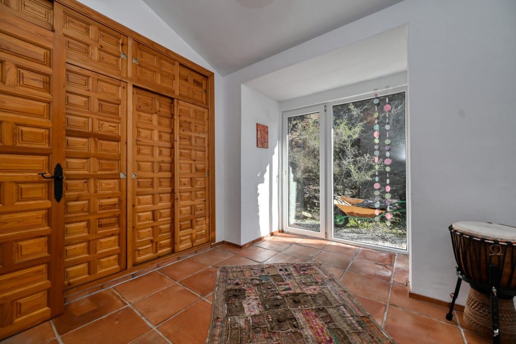 3 soverom Finca/Herregård til salgs i Sayalonga med svømmebasseng - € 475 000 (Ref: 9494455)