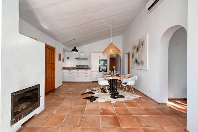 3 sovrum Finca/Hus på landet till salu i Sayalonga med pool - 475 000 € (Ref: 9494455)