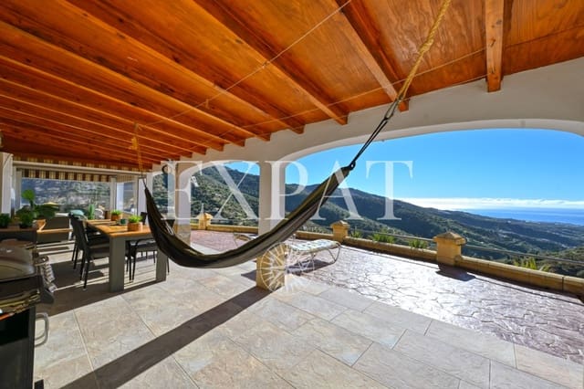 4 soveværelse Finca/Landehus til salg i Arenas med swimmingpool garage - € 465.000 (Ref: 9496905)